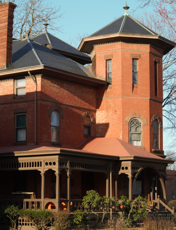 Gorgeous building at sunrise